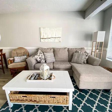Inn Building Condo 203, Remolded With Lake View